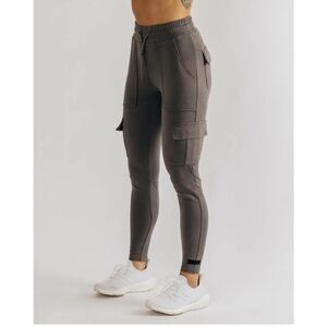 Alphalete Cargo Jogger - Size M